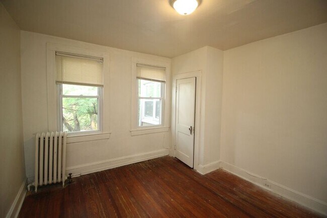 Building Photo - 3206 Guilford Ave