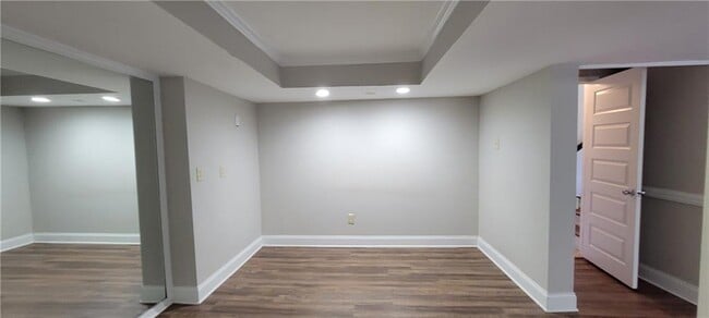 Building Photo - 2497 Wentworth Dr NE