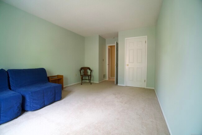 Building Photo - 21 Ashford Dr