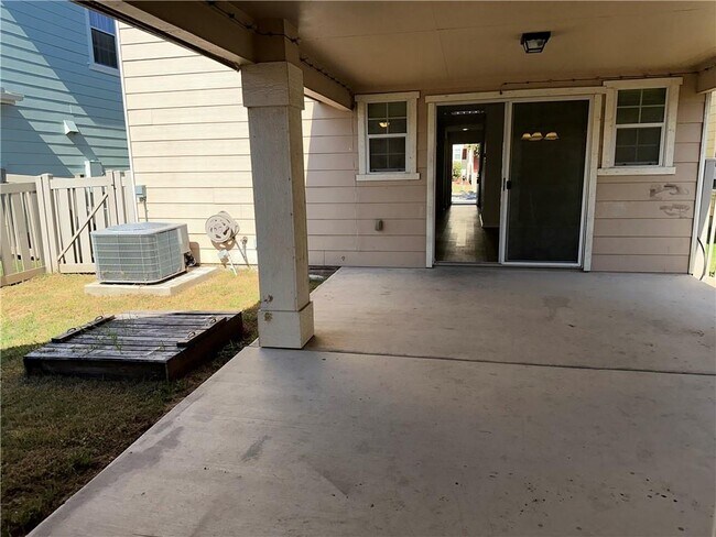Building Photo - 1042 Dorn