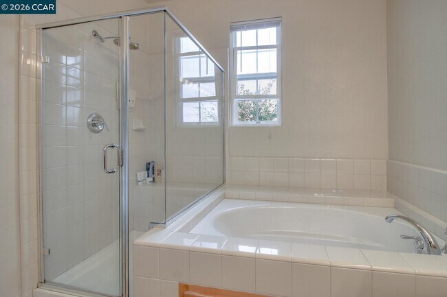 Building Photo - 2066 Mendocino Lane