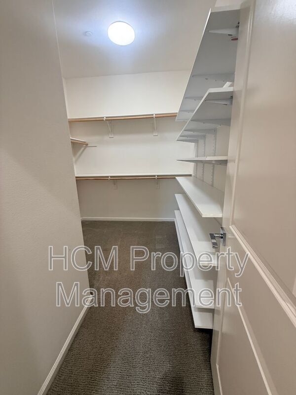 Building Photo - 412 El Paseo