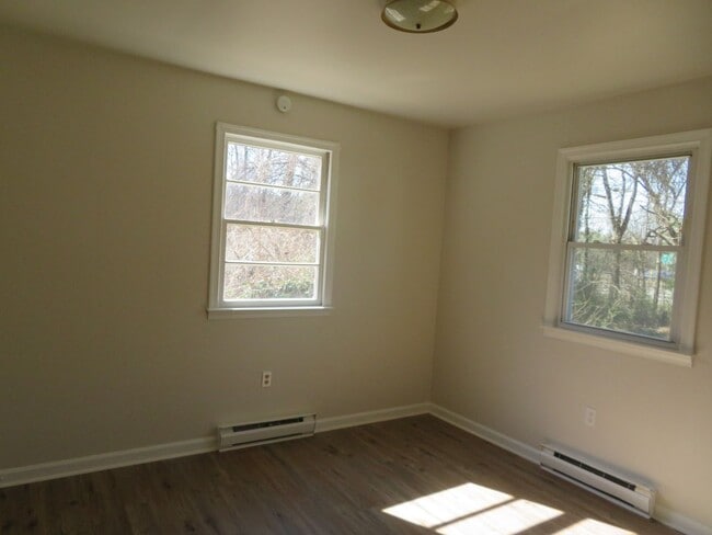 Building Photo - Petersburg