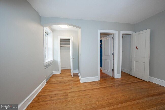 Building Photo - 625 Chelten Hills Dr