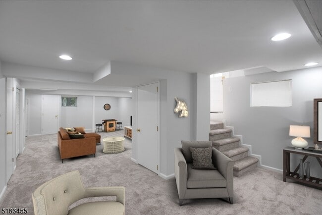 Building Photo - 170 Carteret St