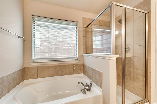 Building Photo - 204 Dancing Light Ln