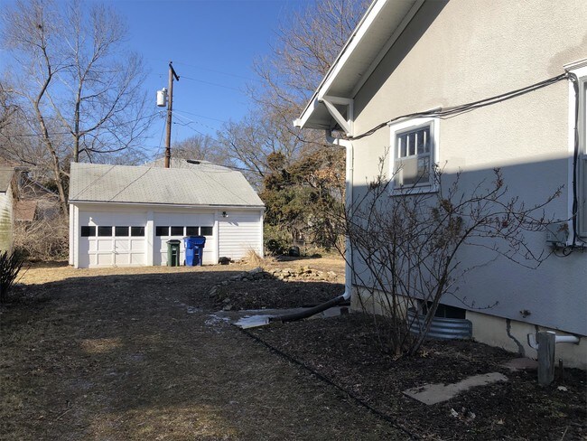 Building Photo - 2043 New Hampshire St