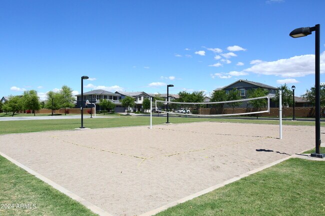 Building Photo - 3841 E Palo Verde St