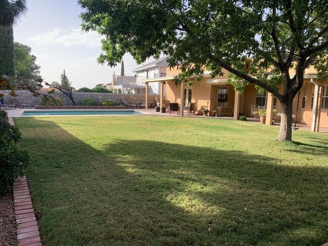 Building Photo - 6412 Brisa Del Mar Dr