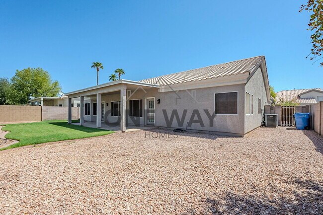 Building Photo - 760 N Swan Dr