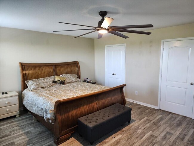 Building Photo - 1843 Garnet Breeze Dr