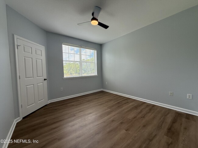 Building Photo - 440 S Villa San Marco Dr