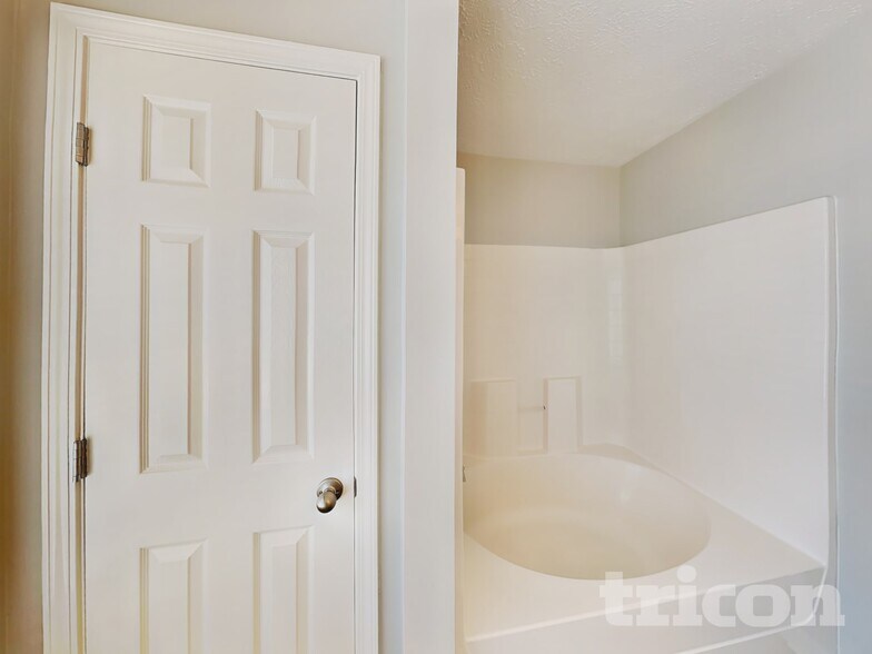 Building Photo - 3336 Cain Harbor Dr