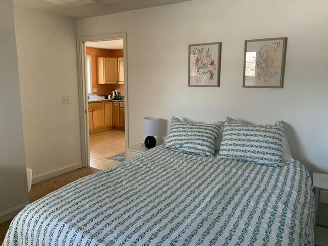 Building Photo - 22 Cedar St