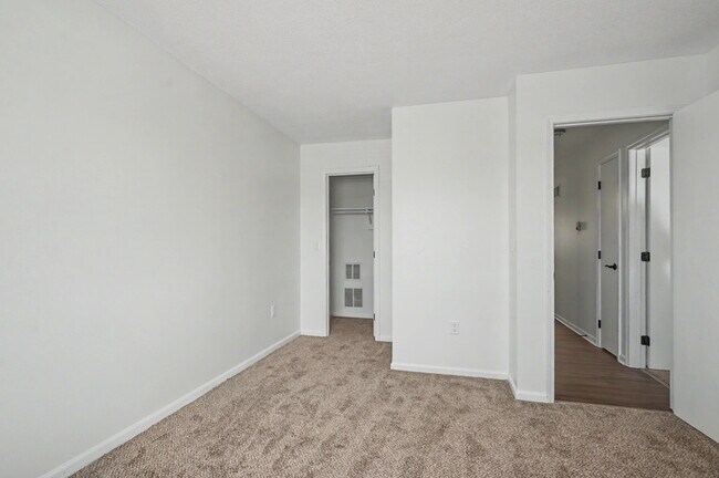 Building Photo - 3412 Augusta Dr