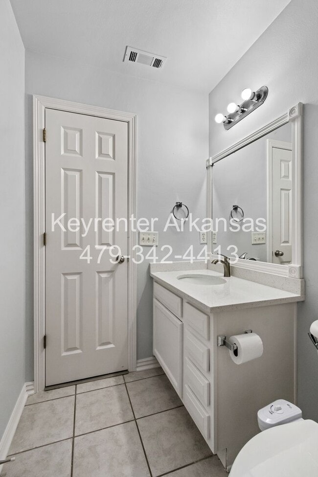 Building Photo - Great Location 3 Bedroom in Bentonville!