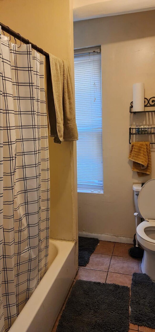 Building Photo - 4210 Powelton Ave