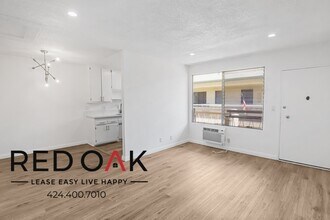 Building Photo - 1407 Tamarind Ave