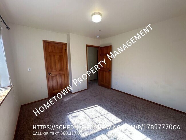 Building Photo - 1764 Brown Ave
