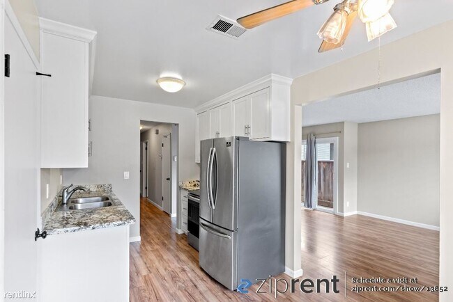 Building Photo - 2 br, 1 bath House - 3405 Payne Avenue, Sa...