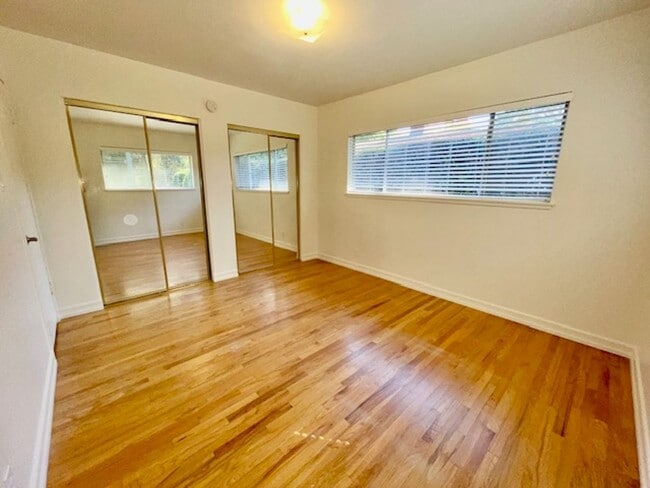 Building Photo - Large updated 3/2 home in Santa Barbara