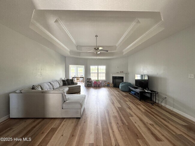 Building Photo - 461 Worsley Wy