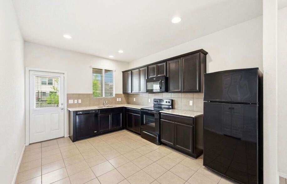 Building Photo - 11358 Unbridled