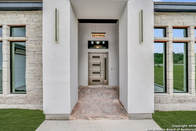 Building Photo - 6846 Spring Branch Rd
