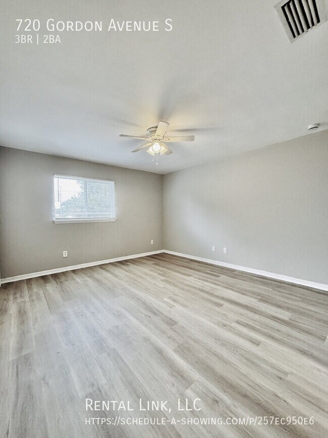 Building Photo - 720 Gordon Ave S