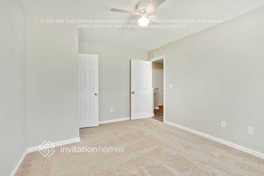 Building Photo - 433 Kara Ln