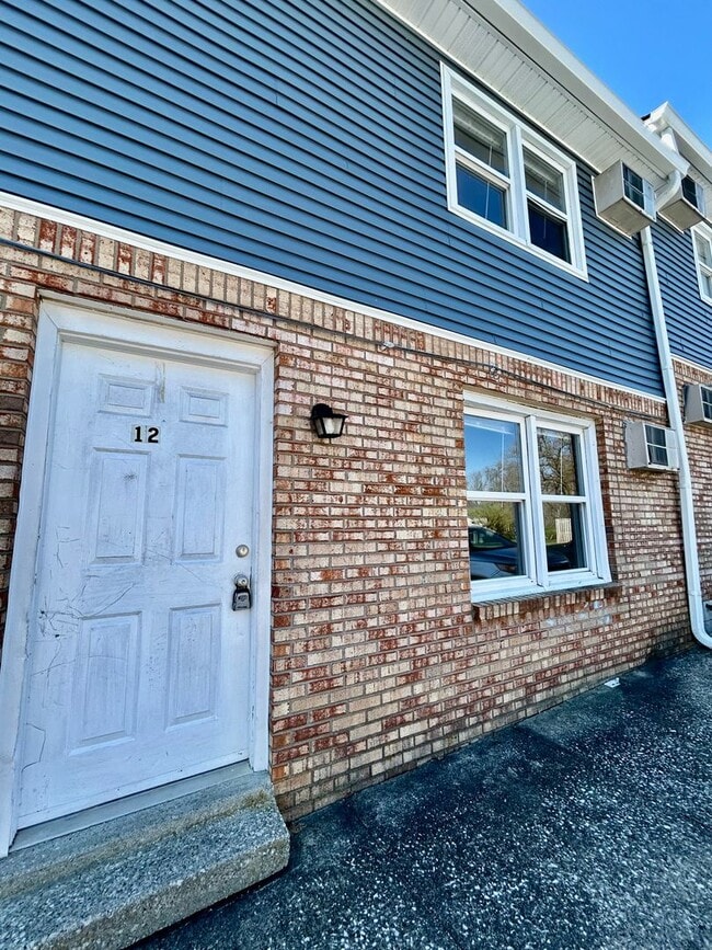 Building Photo - MAC190