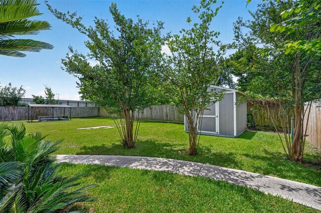 Building Photo - 1206 Riggs Rd