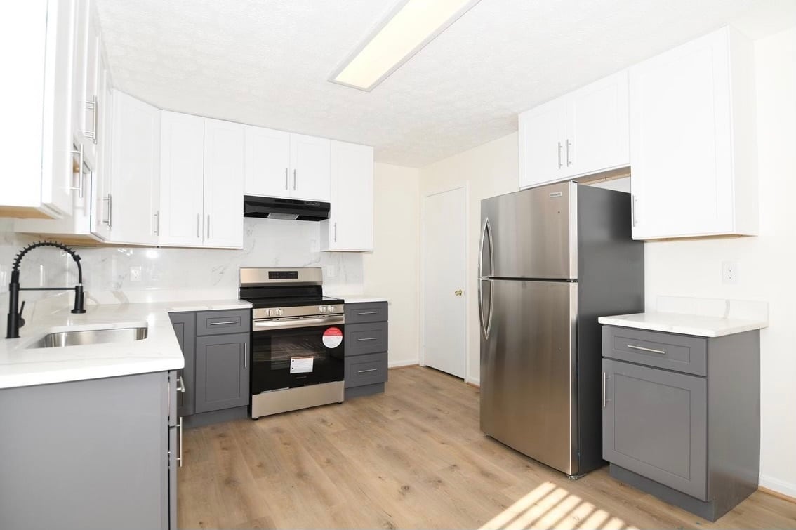 Building Photo - 13246 Bayberry Dr