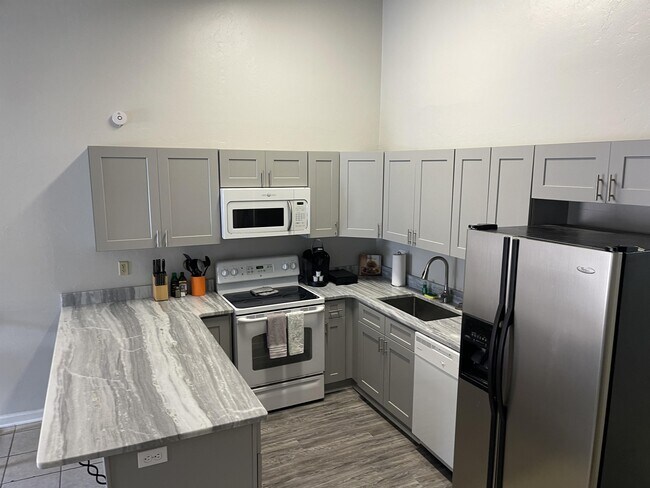 Building Photo - 2314 Hartsfield Way