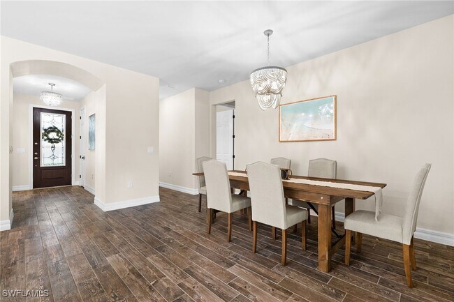 Building Photo - 14750 Laguna Dr