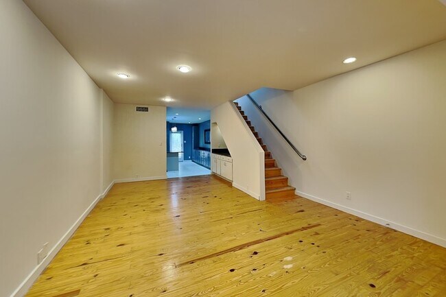 Building Photo - 4241 Buena Vista St