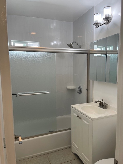 Building Photo - 530 N Van Ness Ave