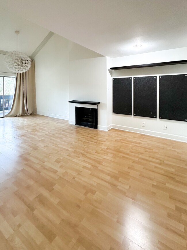Building Photo - 3302 Summertime Ln