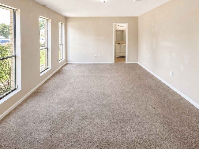 Building Photo - 8607 Sherrywood Dr
