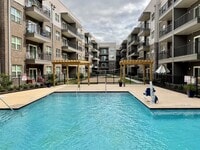 Building Photo - Richmond Estates