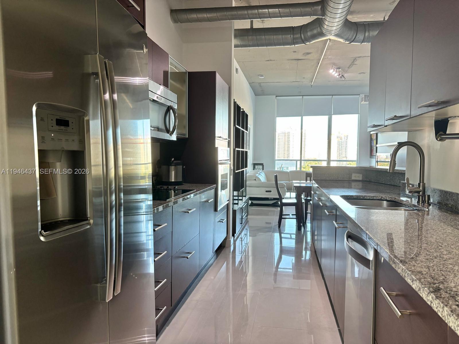 Building Photo - 3029 NE 188th St