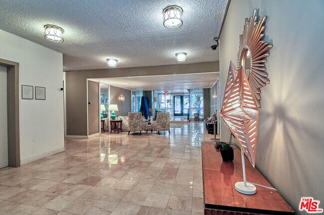 Building Photo - 400 La Fayette Park Pl