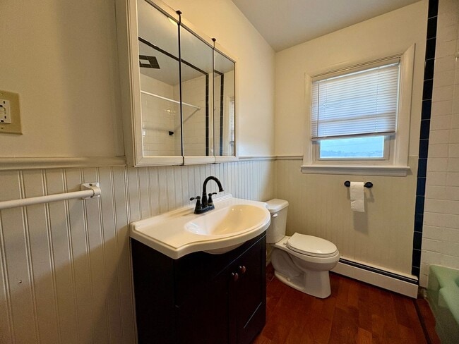 Building Photo - 3 Bedroom 1 Bathroom Rancher in Elizabethtown!