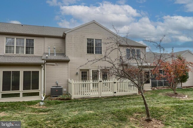 Building Photo - 1959 Deer Run Dr