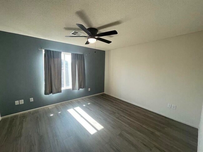 Building Photo - 3736 S Susannah Dr