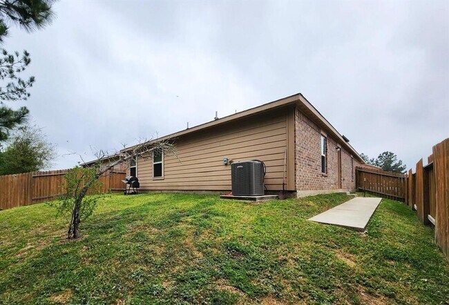 Building Photo - 7587 Fettle Ln