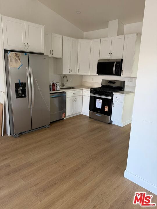 Building Photo - 10802 S Doty Ave