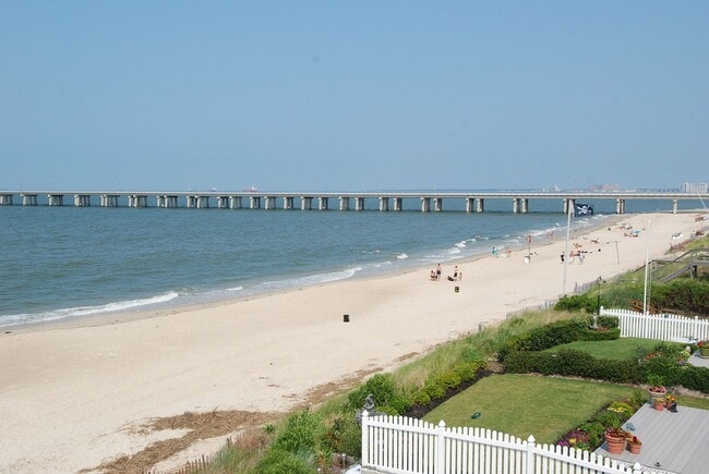 Building Photo - CHICKS BEACH CONDO FOR RENT - VIRGINIA BEACH!