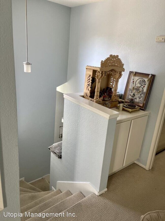 Building Photo - 3 br, 2.5 bath House - 2211 Carob Way