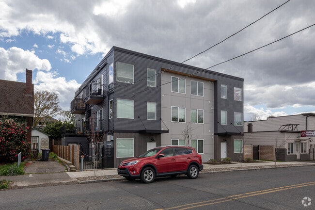 Building Photo - Sunnyside 12 Apartments